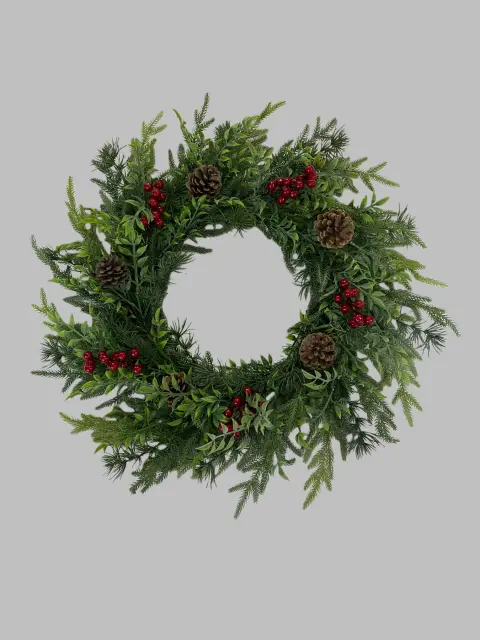 60 cm Artificial Christmas Berry Wreath